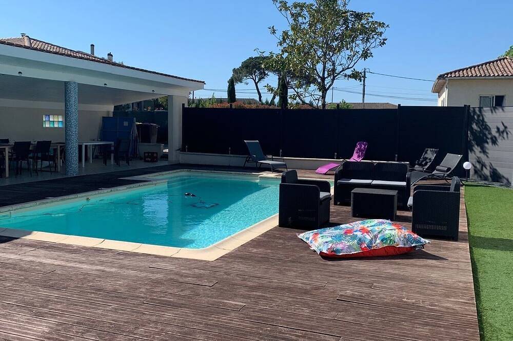 Maison Récente Avec Piscine in Bonnetan, Región de Burdeos