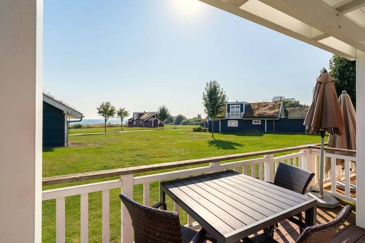 Ferienhaus mit Meerblick für 6 Personen, mit Sauna und Whirlpool sowie Garten