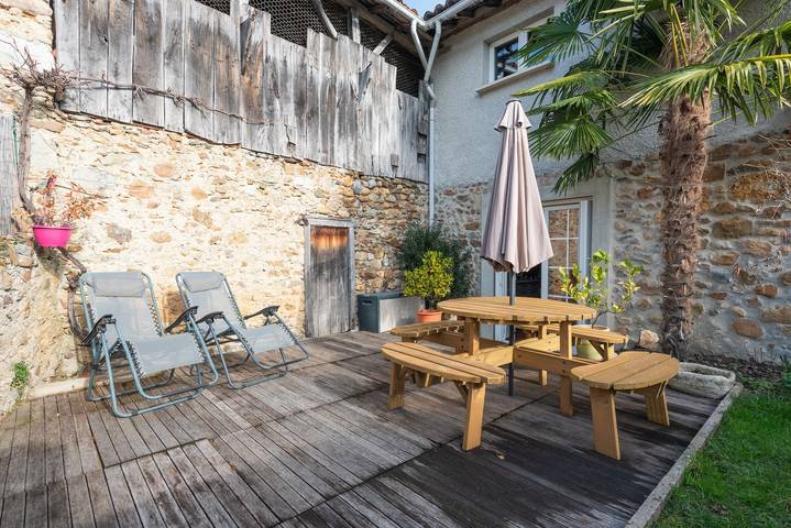 Location de vacances pour 5 personnes, avec Jardin à Antichan