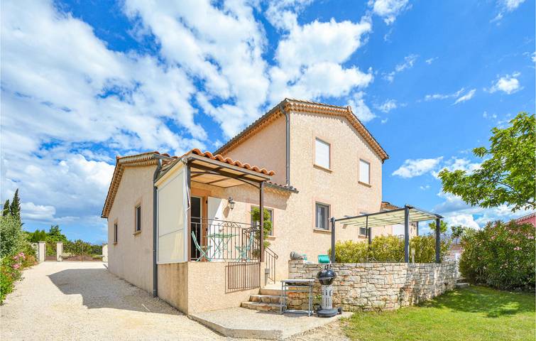 Maison de vacances pour 4 personnes, avec Terrasse ainsi que Jardin et Piscine à Barjac