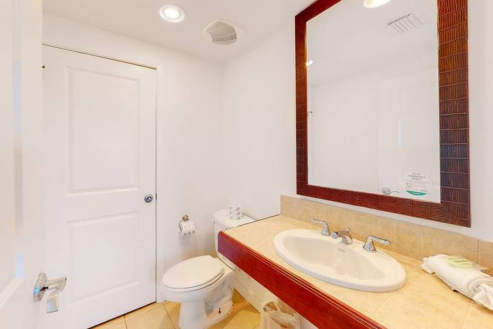 Vacation rental for 4 people, with hot tub and balcony as well as pool in Sandestin