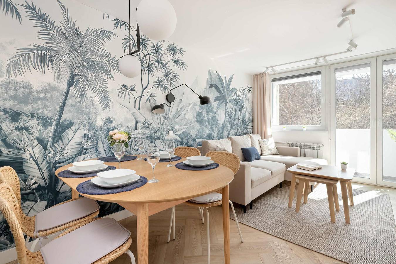 Entire apartment, Cozy Apartment with Balcony | Close to Beach and Station in Gdynia, Tricity