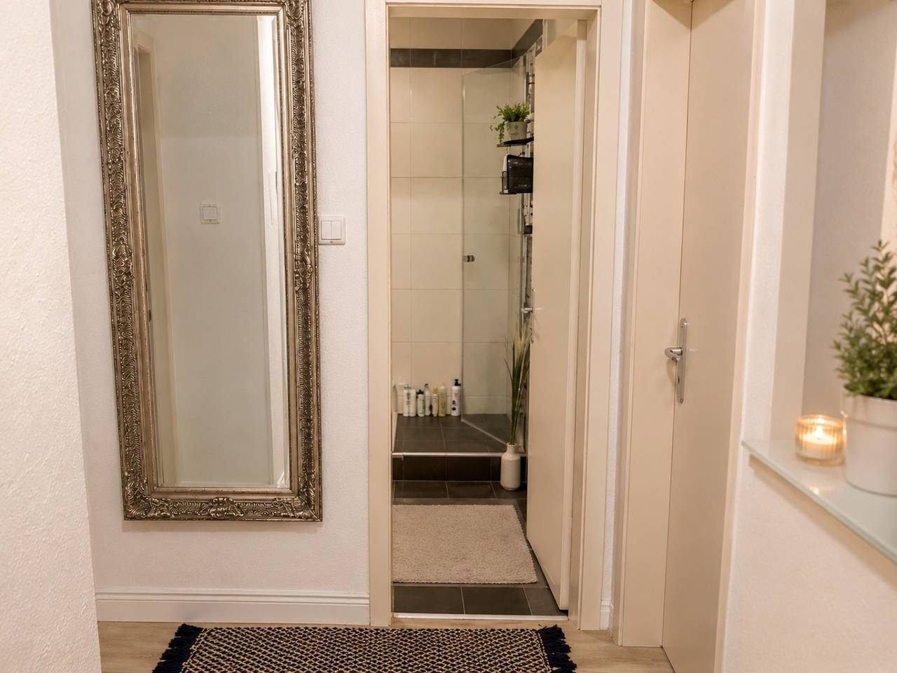 Geheel appartement, Stadsappartement in het Groen bij de Dierentuin in Nippes (Köln), Keulen