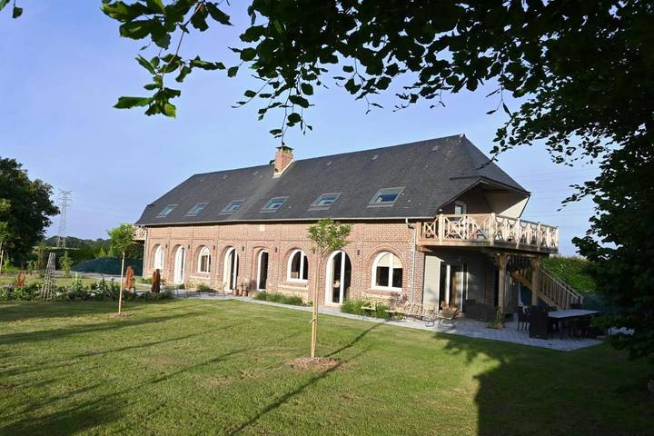 Location de vacances pour 3 personnes, avec Terrasse et Jacuzzi ainsi que Jardin et Sauna à Épreville