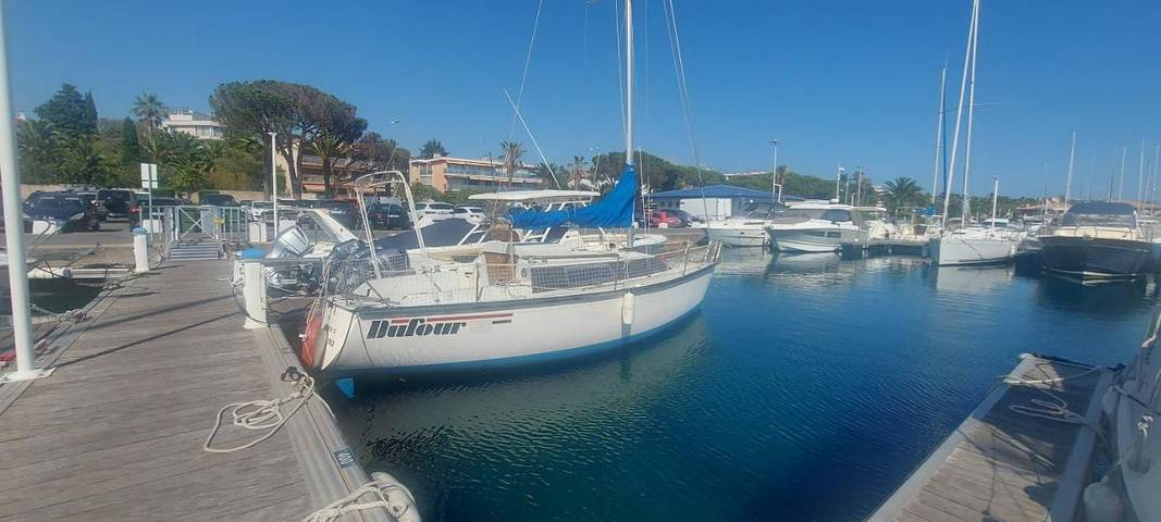 Bateau pour 3 personnes dans Port Santa-Lucia
