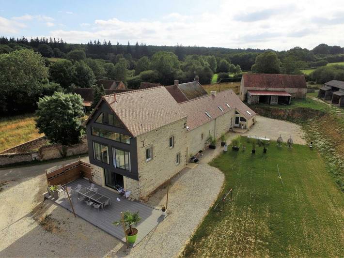 Gîte pour 15 personnes, avec terrasse, animaux acceptés
