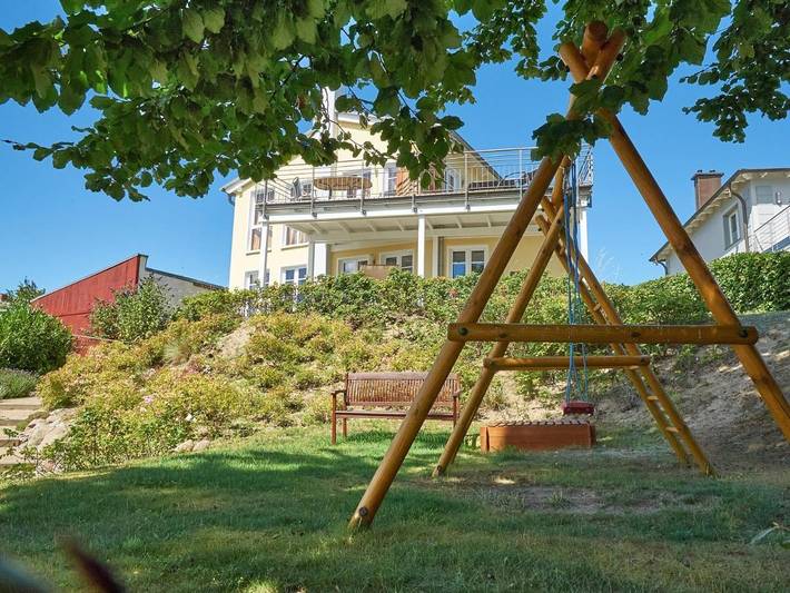 Villa für 8 Personen, mit Garten und Ausblick sowie Sauna auf Rügen - 2