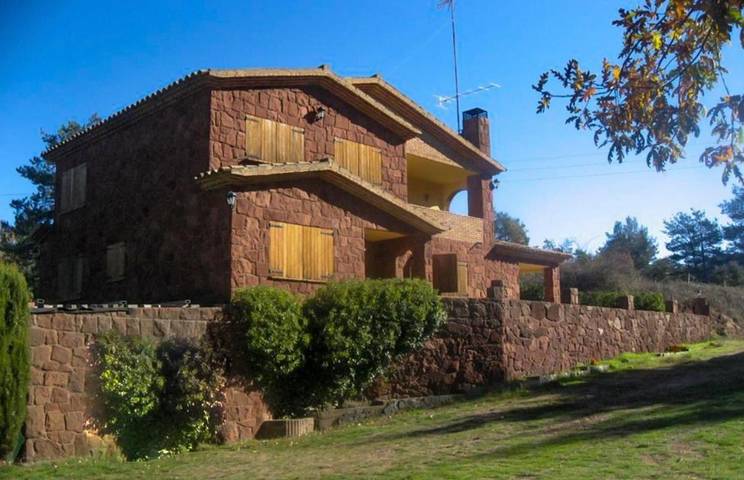 Casa de vacaciones para 12 personas, con Balcón y Terraza además de Jardín y Piscina en Prades