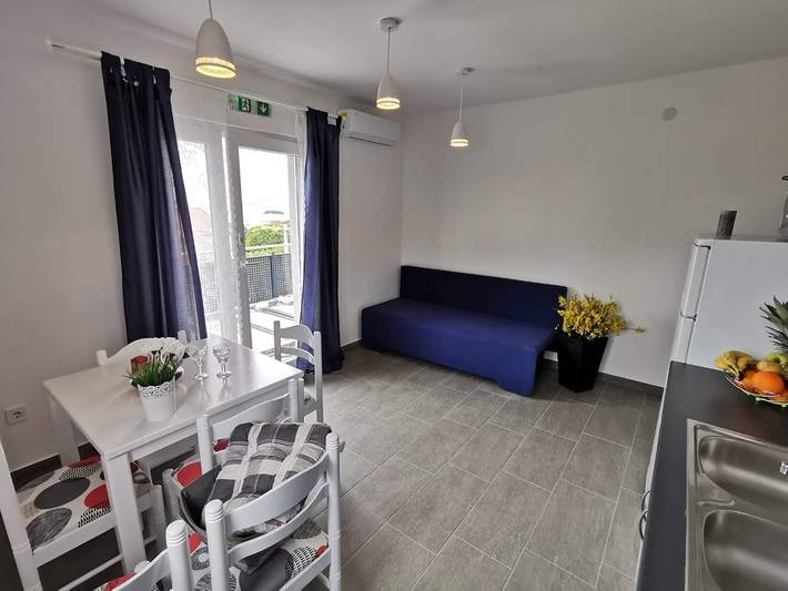 Ferienwohnung für 4 Personen, mit Balkon/Terrasse in Pakostane