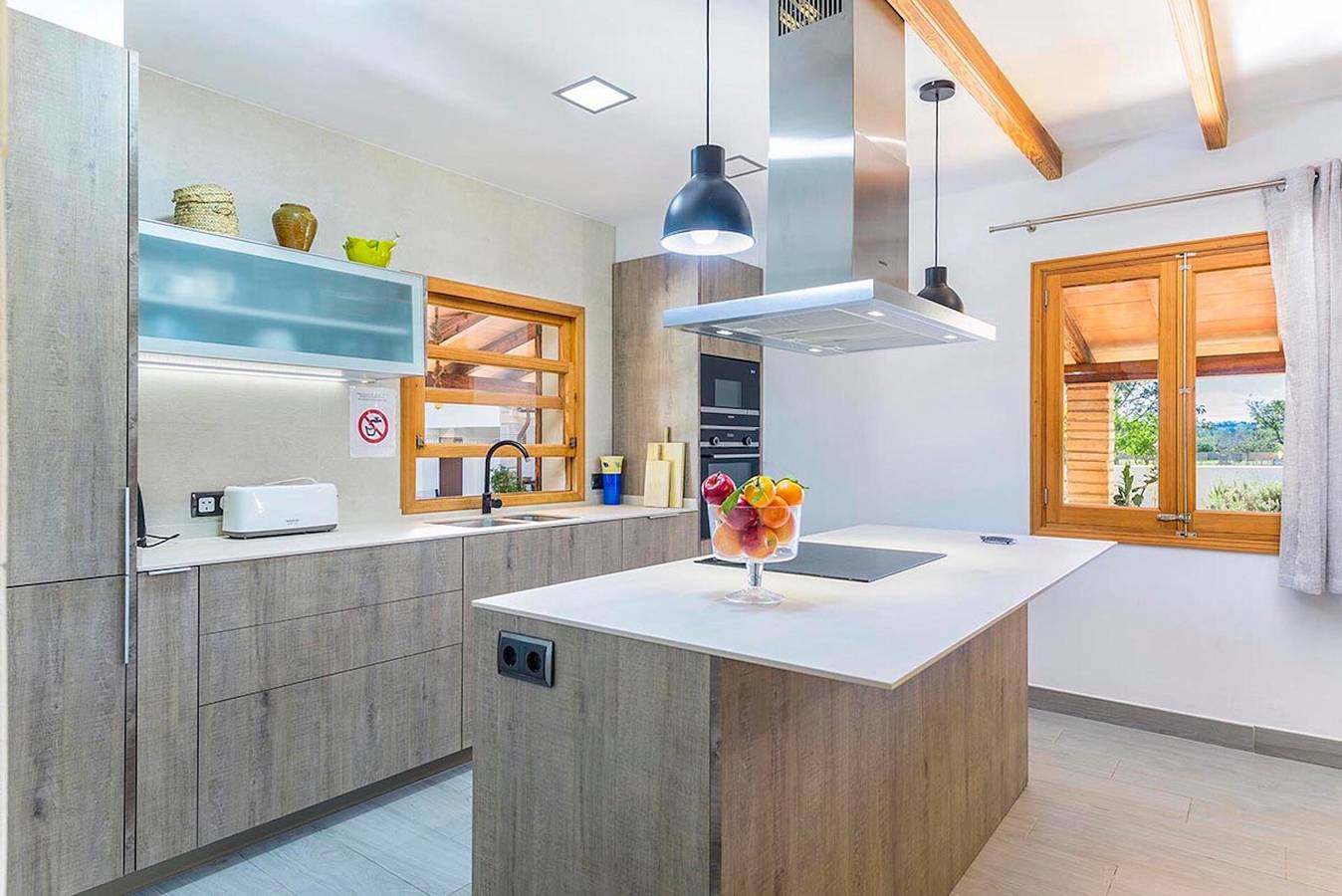 Holiday Home "Yesero" with Mountain View, Pool, Wi-Fi & Garden in Pollença, North Majorca