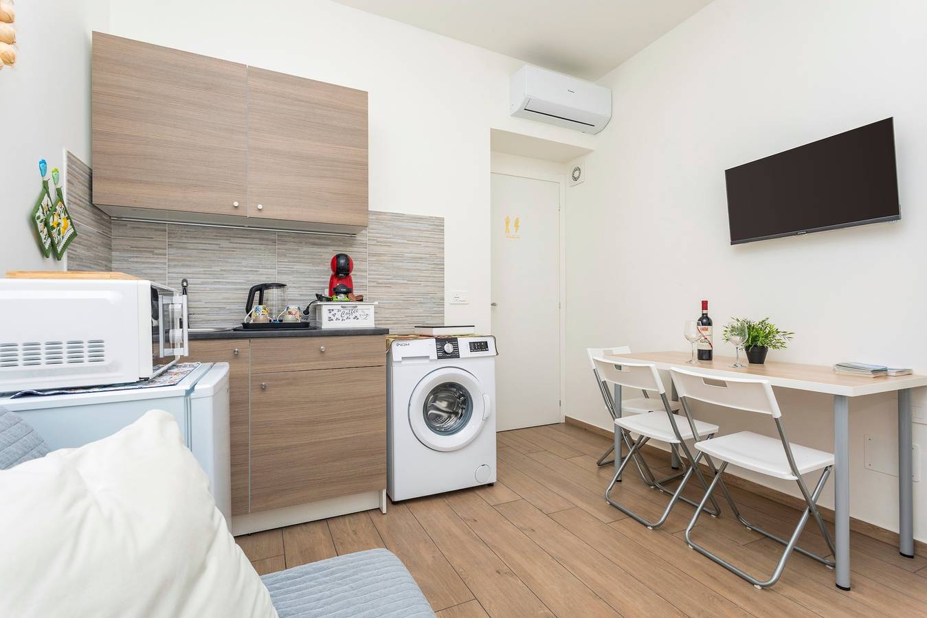 Ganze Wohnung, Apartment 'Il Tulipano House 2' mit privater Terrasse, Wlan und Klimaanlage in Catania, Catania Provinz
