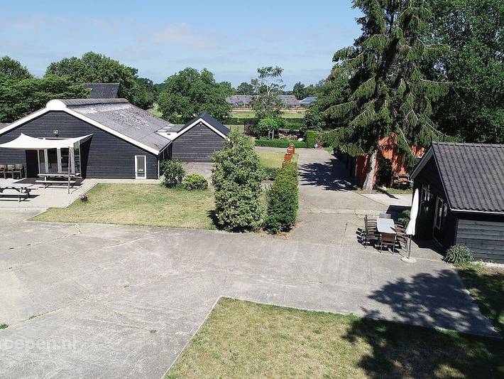 Vakantiehuis voor 28 personen, with balkon/terras and terras as well as sauna and whirlpool in Bronckhorst