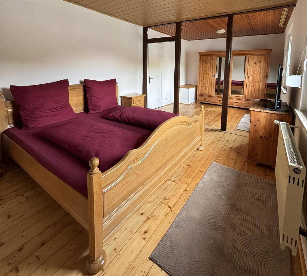 Ferienhaus zur Moselfähre Neu ab Juni 2026 in Kövernig, Kröv