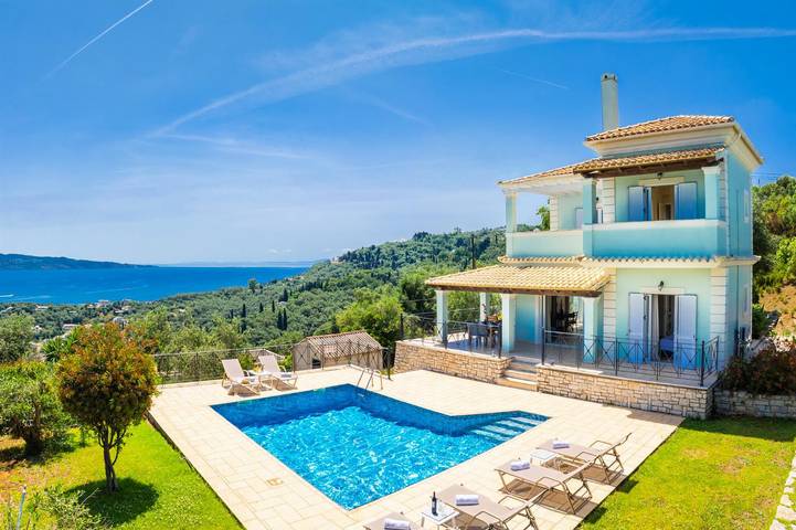 Villa for 6 people, with Balcony and Terrace as well as Garden in Agios Stefanos (Corfu)