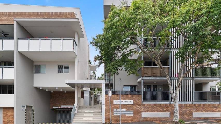 Vacation apartment for 4 people, with balcony/terrace and pool in Queensland