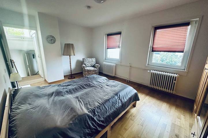 Appartement entier, Appartement spacieux 4 pièces avec terrasse et jardin in Friedrichsdorf, Arrondissement du Haut-Taunus