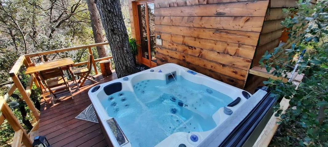 Gîte pour 4 personnes, avec jacuzzi et jardin à Cuers - 3