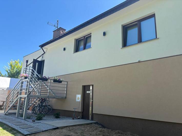 Gîte pour 3 personnes, avec terrasse et piscine ainsi que jardin et vue dans Kobyla Gora - 4