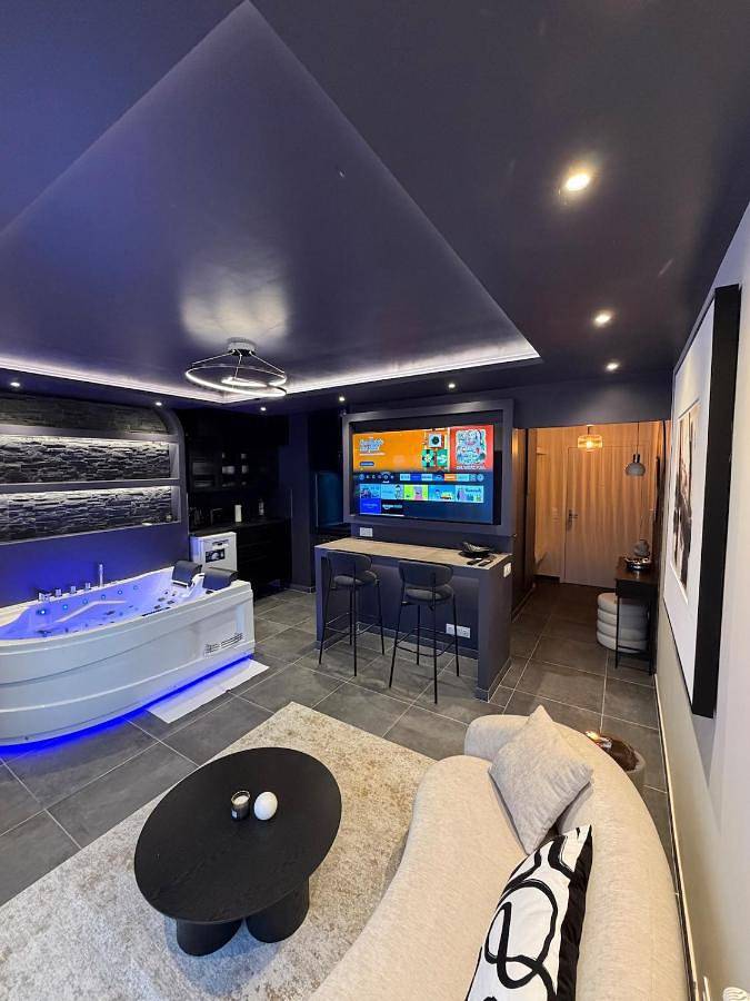 Appartement entier, L'Écrin Beige - Immersive suite with private Jacuzzi in Champlan, Essonne