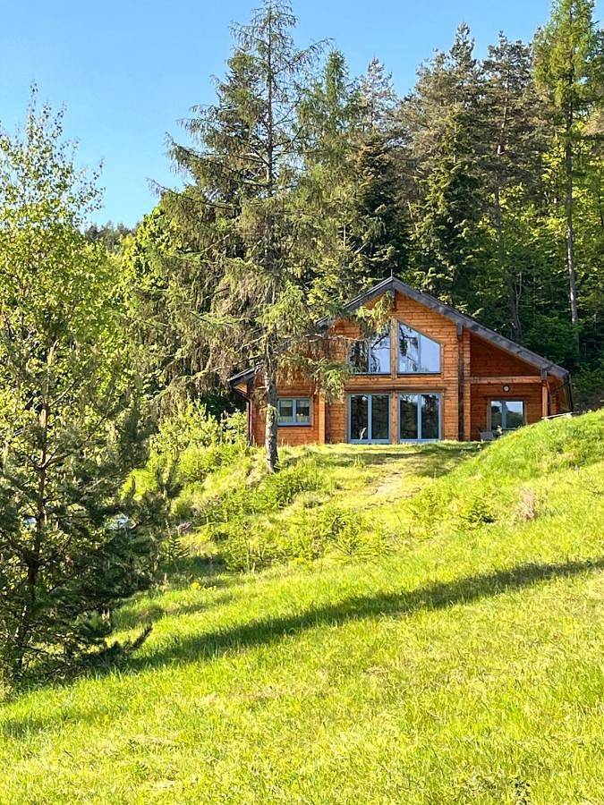 Willa dla 8 osób, z Jacuzzi i Taras oraz Ogród i Basen w Beskidy