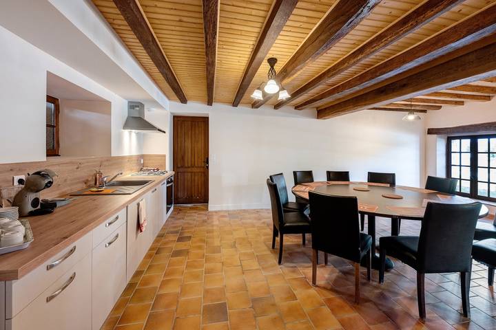 Ferienhaus 'La Colonie – Grange Arthuis' mit Terrasse, WLAN und Klimaanlage in Lavau, Loire-Tal