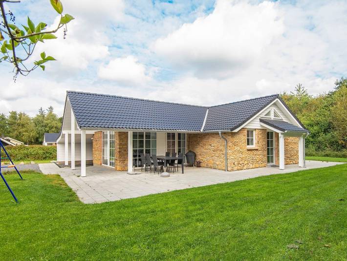 Ferienhaus für 6 Personen, mit Whirlpool und Terrasse in Kvie Sø