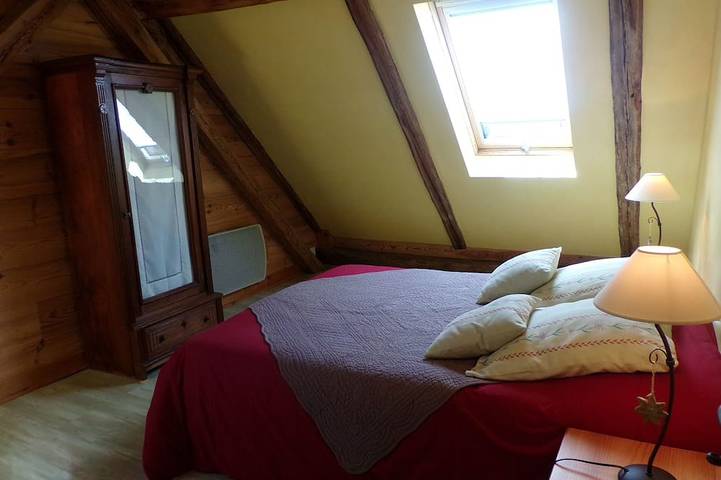 Gîte pour 8 personnes, avec piscine et balcon ainsi que jardin et sauna à Château-Ville-Vieille - 3