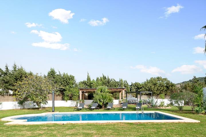 Maison de campagne pour 14 personnes, avec jardin à Vejer de la Frontera