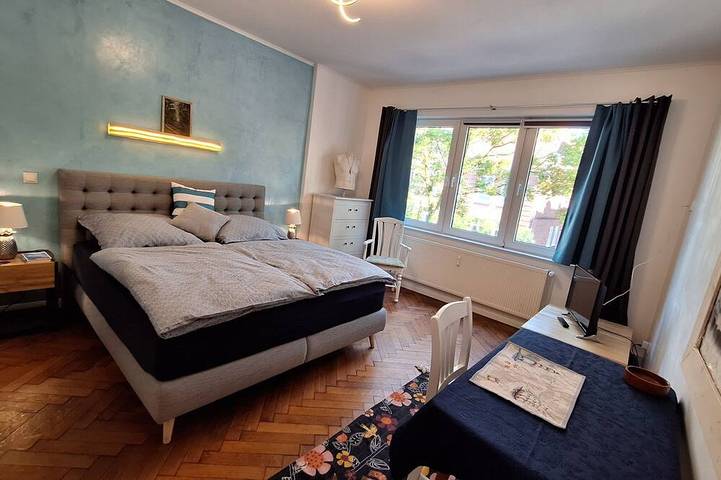 Ganze Wohnung, Schöne Ferienwohnung Altstadtquartier Eutin mit Balkon und Garage in Eutin, Ostholstein