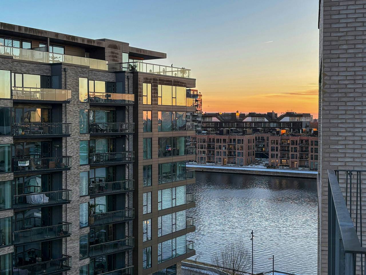 Appartement entier, Appartement en dernier étage avec deux balcons près de Vesterbro in Copenhague, Hovedstaden