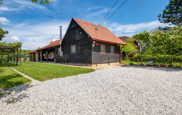 Ferienhaus für 4 Personen, mit Whirlpool und Garten sowie Sauna und Ausblick