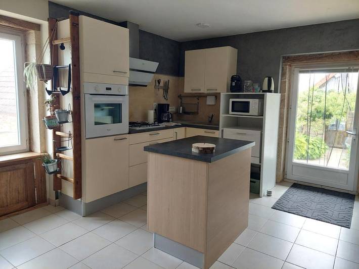Location de vacances pour 4 personnes, avec vue et jardin à Saint-Gervais-en-Vallière - 3