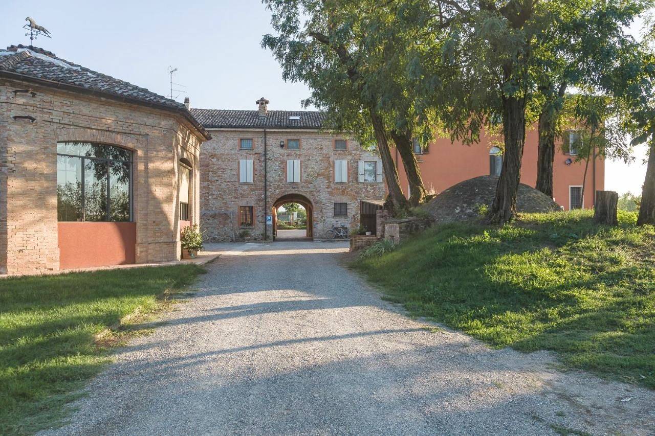 Triple Room with Garden View in Fiorenzuola d'Arda, Province de Plaisance
