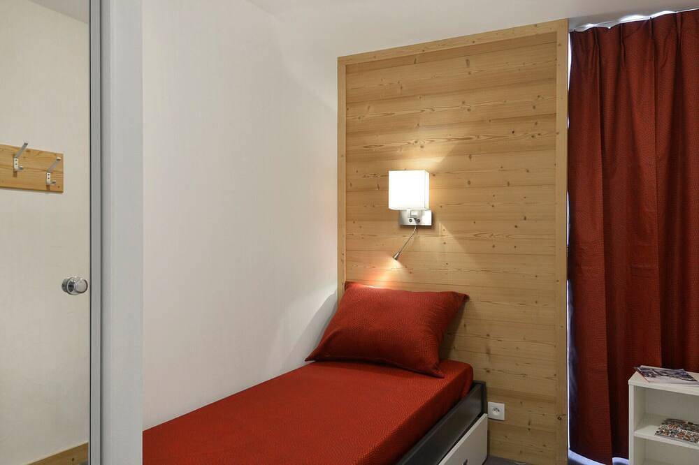 Entire apartment, Renovated apartment, central location, balcony, pets allowed in La Plagne, La Plagne-Tarentaise