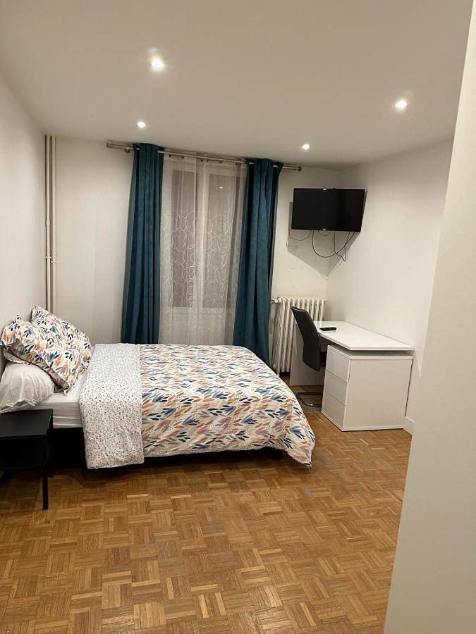 Appartement entier, Appartement Amaya 1 - 100 m2 Paris 2024 in Saint-Ouen-l'Aumône, Val-d'Oise