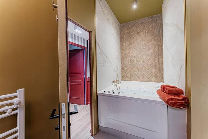 Gîte pour 6 personnes, avec jacuzzi dans Gare Montparnasse - 4