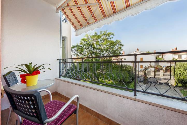 Ferienwohnung für 2 Personen, mit Balkon und Garten in Rovinj