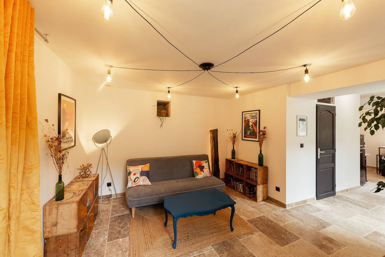 Lunada - Gîte de charme avec vélos électriques & canoë inclus (2/3 pers) in Floressas, Quercy