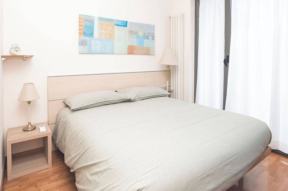 Apartamento entero, The vineyard tower in Alba, Langhe