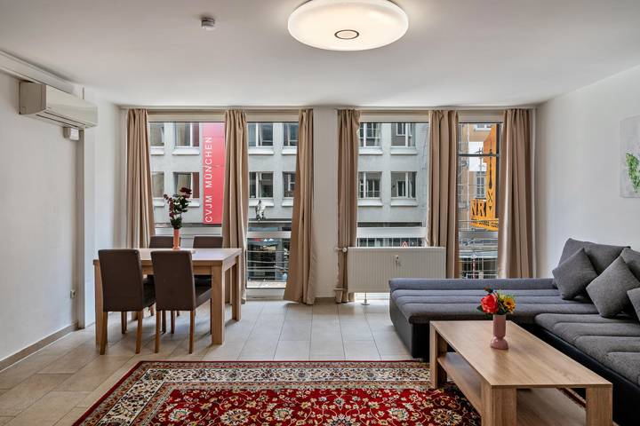 Ferienwohnung für 5 Personen, mit Balkon in München