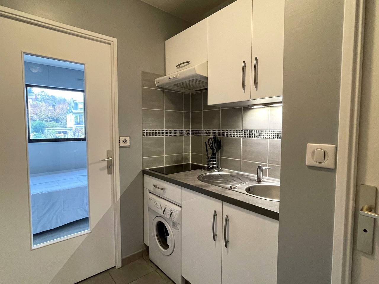 Entire studio, Quiet studio with parking and pets allowed in Aix-les-Bains in Aix-les-Bains, Chambéry region