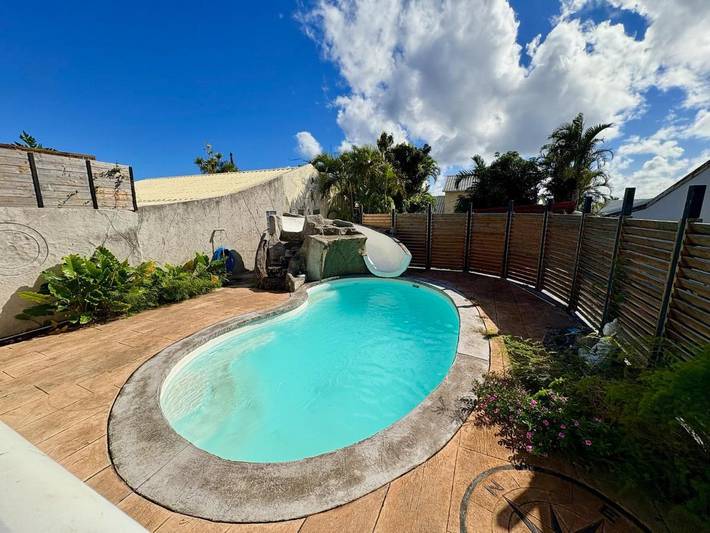Villa pour 7 personnes, avec piscine et jardin, adapté aux familles à Sainte-Marie (Île de la Réunion) - 2
