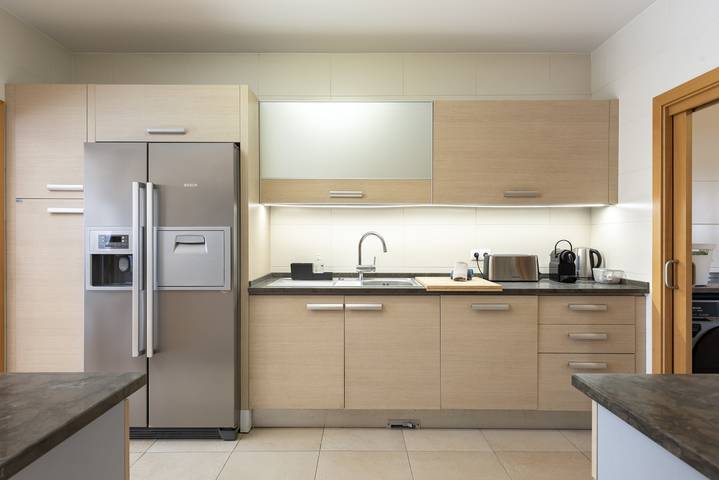 Villa für 8 Personen, mit Balkon in Faro - 4