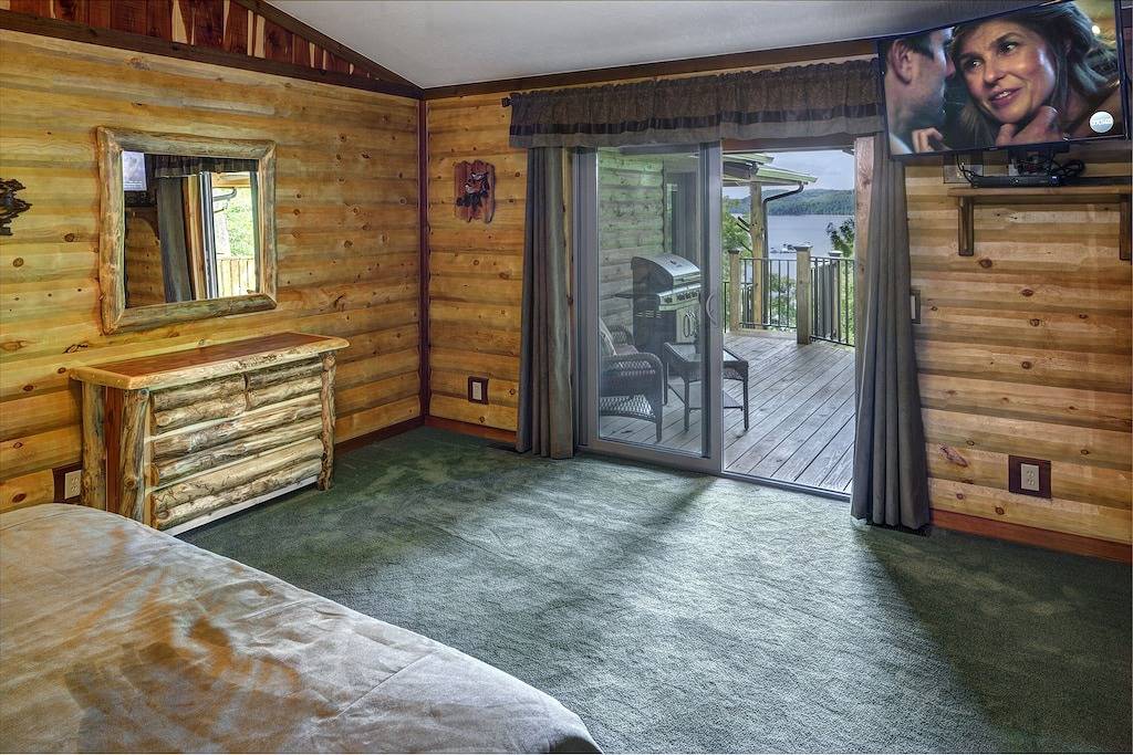 Log Cabin for 6 Guests in Beaver Lake, Carroll County (AR)