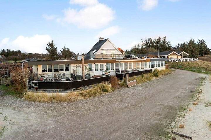 Ferienhaus für 12 Personen, mit Sauna und Terrasse sowie Pool in Esbjerg