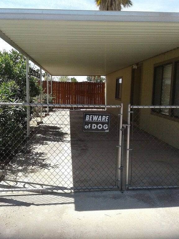 Wüste, die nah an Kasinos lebt in Lake Mohave, Bullhead City