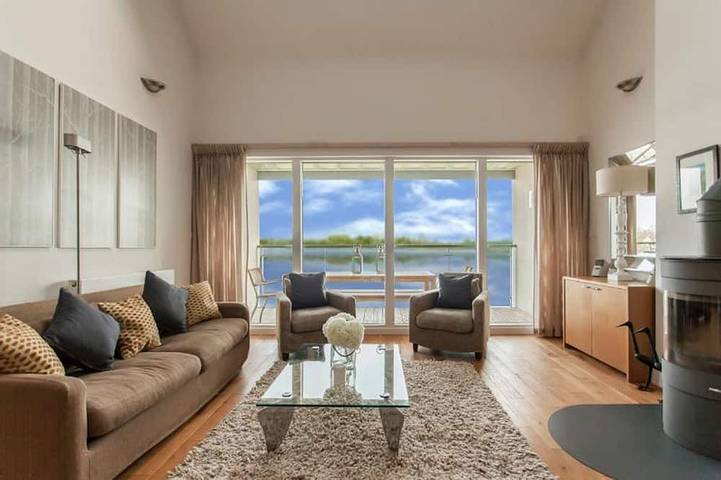 Ferienhaus für 9 Personen, mit Pool und Garten sowie Sauna, mit Haustier in The Cotswolds