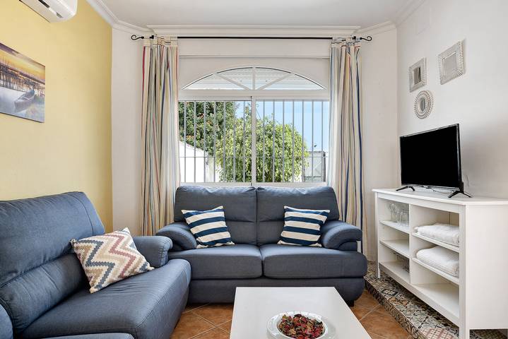 Casa rural con piscina para 4 personas, con jardín, Se admiten mascotas en Provincia de Cádiz - 3