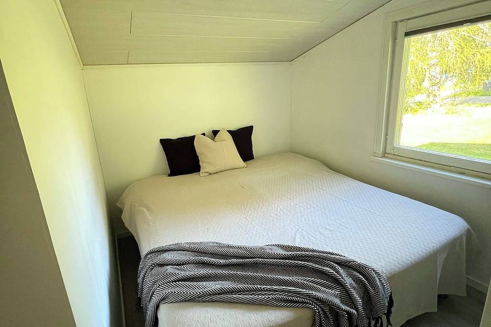 Sommarstigen 1 - Modern & Sjönära Stuga med Privat Bastu in Södertälje, Swedish Baltic Sea