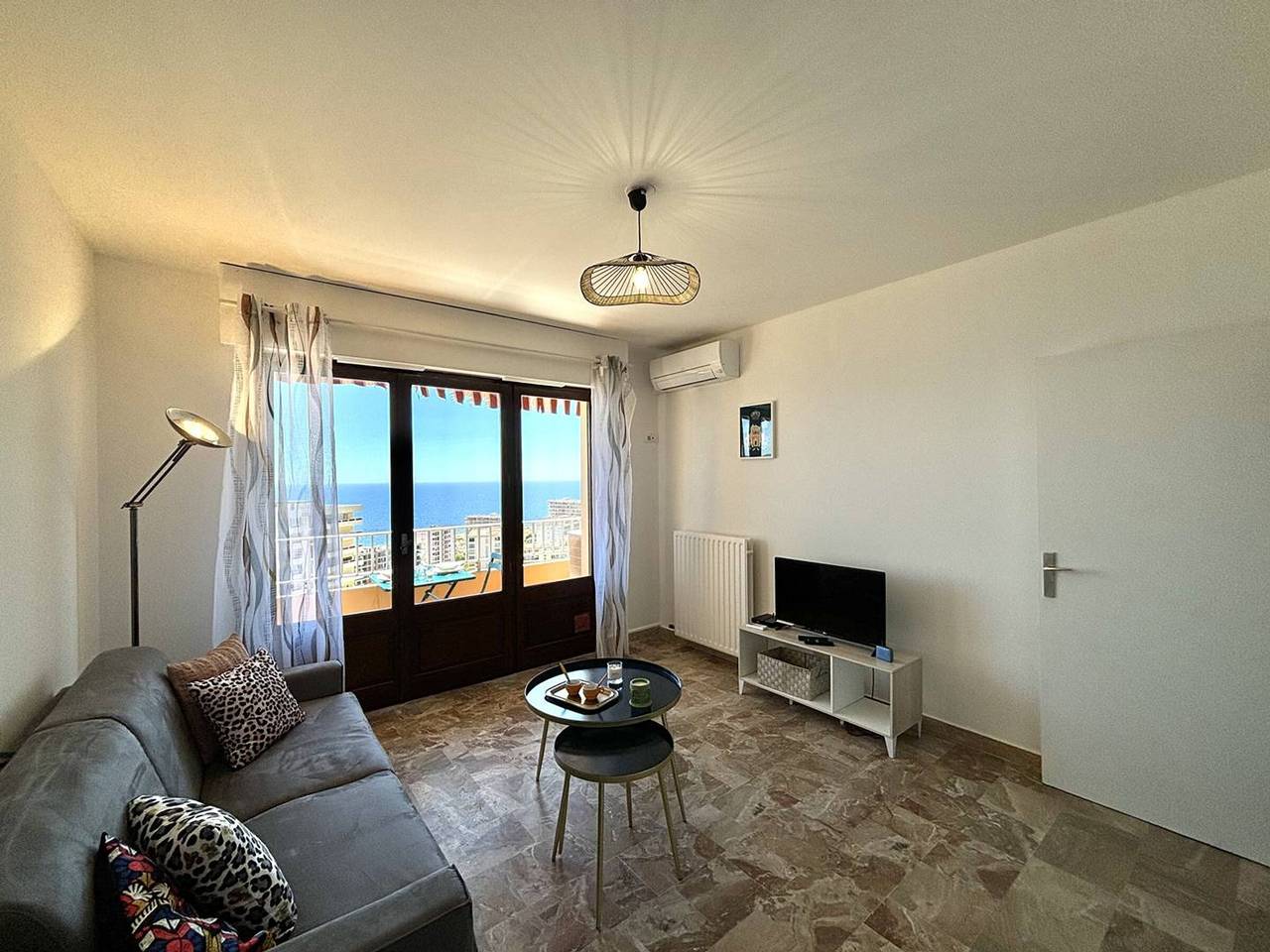 Apartamento entero, Apartamento 1 habitación con aparcamiento en Ajaccio in Ajaccio, Region de Ajaccio